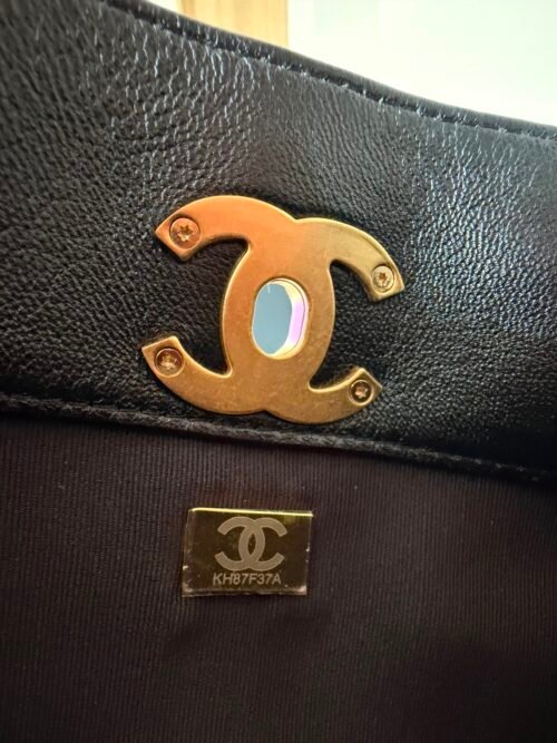 Chanel — Bolso bicolor camel y negro
