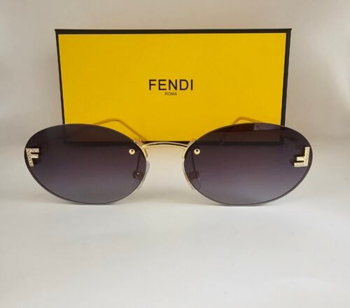 Fendi — Gafas ovaladas con lentes violeta degradado
