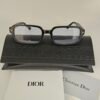 Dior — Gafas rectangulares negras con lentes transparentes