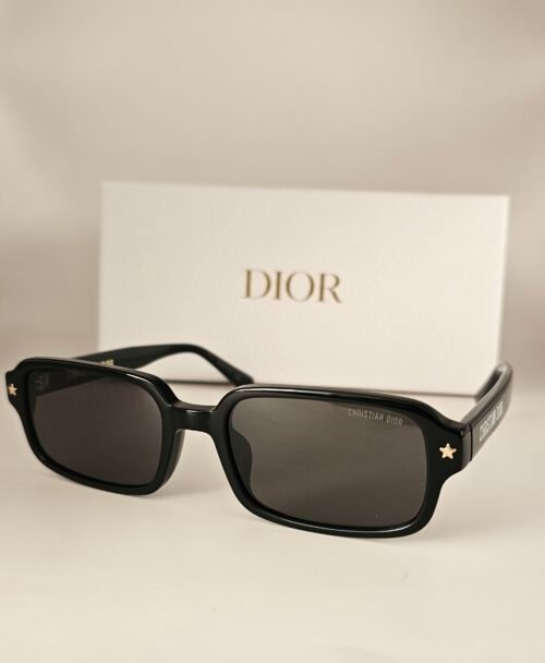 Dior — Gafas rectangulares negras con lentes oscuros