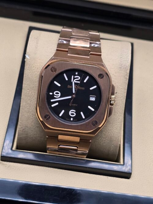 Bell & Ross — caja en tono dorado y esfera negra