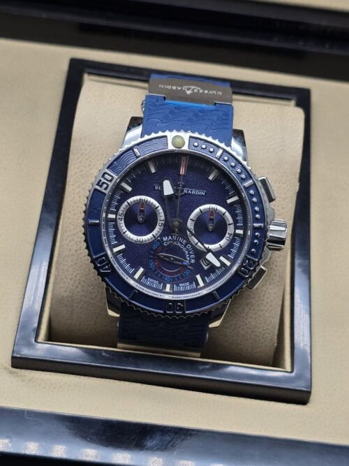 Ulysse Nardin — esfera azul con subesferas y correa azul