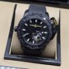 Ulysse Nardin — esfera negra con índices blancos y caja negra