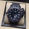Ulysse Nardin — esfera negra con detalles azules y correa negra