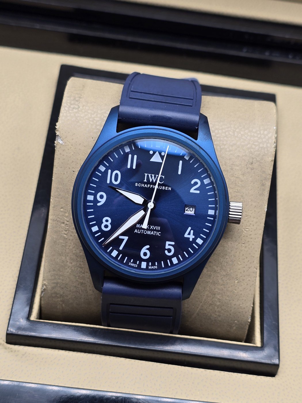 IWC — esfera azul y caja azul