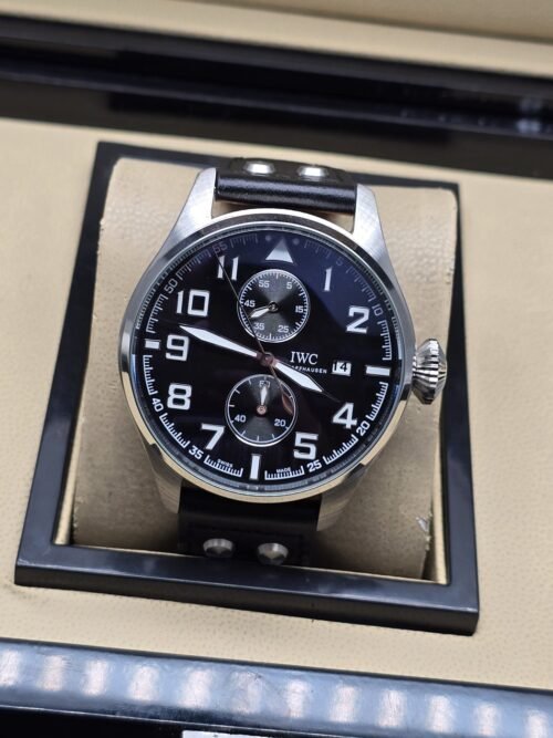 IWC — esfera negra con dos subesferas y caja plateada