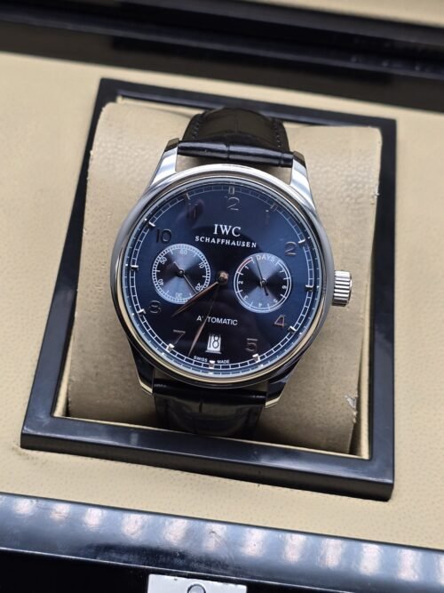 IWC — esfera azul con dos subesferas y correa negra
