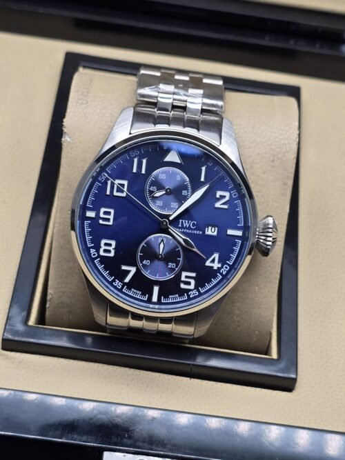 IWC — esfera azul brillante con subesferas y brazalete plateado