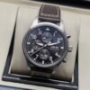 IWC — esfera negra con subesferas y correa marrón