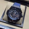 Hublot — esfera abierta azul y caja negra