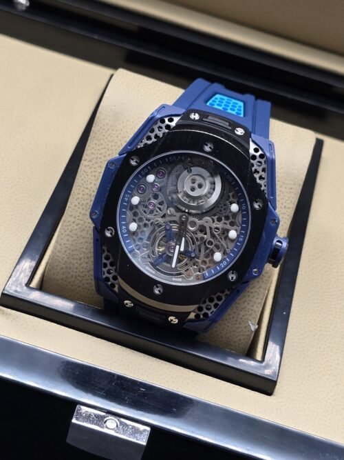Hublot — esfera abierta y correa azul
