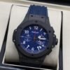 Hublot — esfera azul con apertura y caja gris