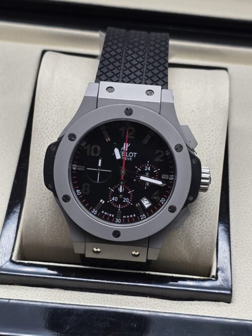 Hublot — esfera negra y bisel gris