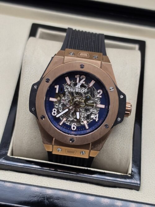 Hublot — esfera azul abierta y correa negra
