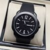 Bvlgari — esfera negra y correa negra lisa