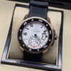 Cartier — esfera blanca y bisel deportivo negro