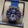 Cartier — esfera azul y caja deportiva en tono dorado