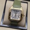 Cartier — esfera blanca cuadrada y correa verde