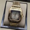 Cartier — esfera degradada y brazalete en tono dorado