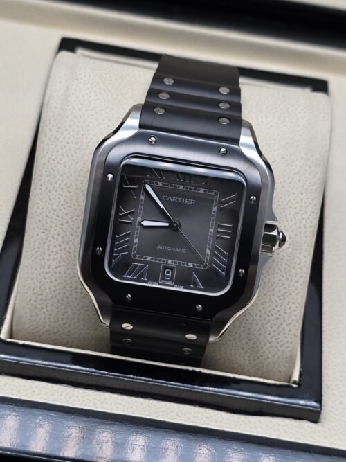 Cartier — esfera oscura degradada y brazalete oscuro