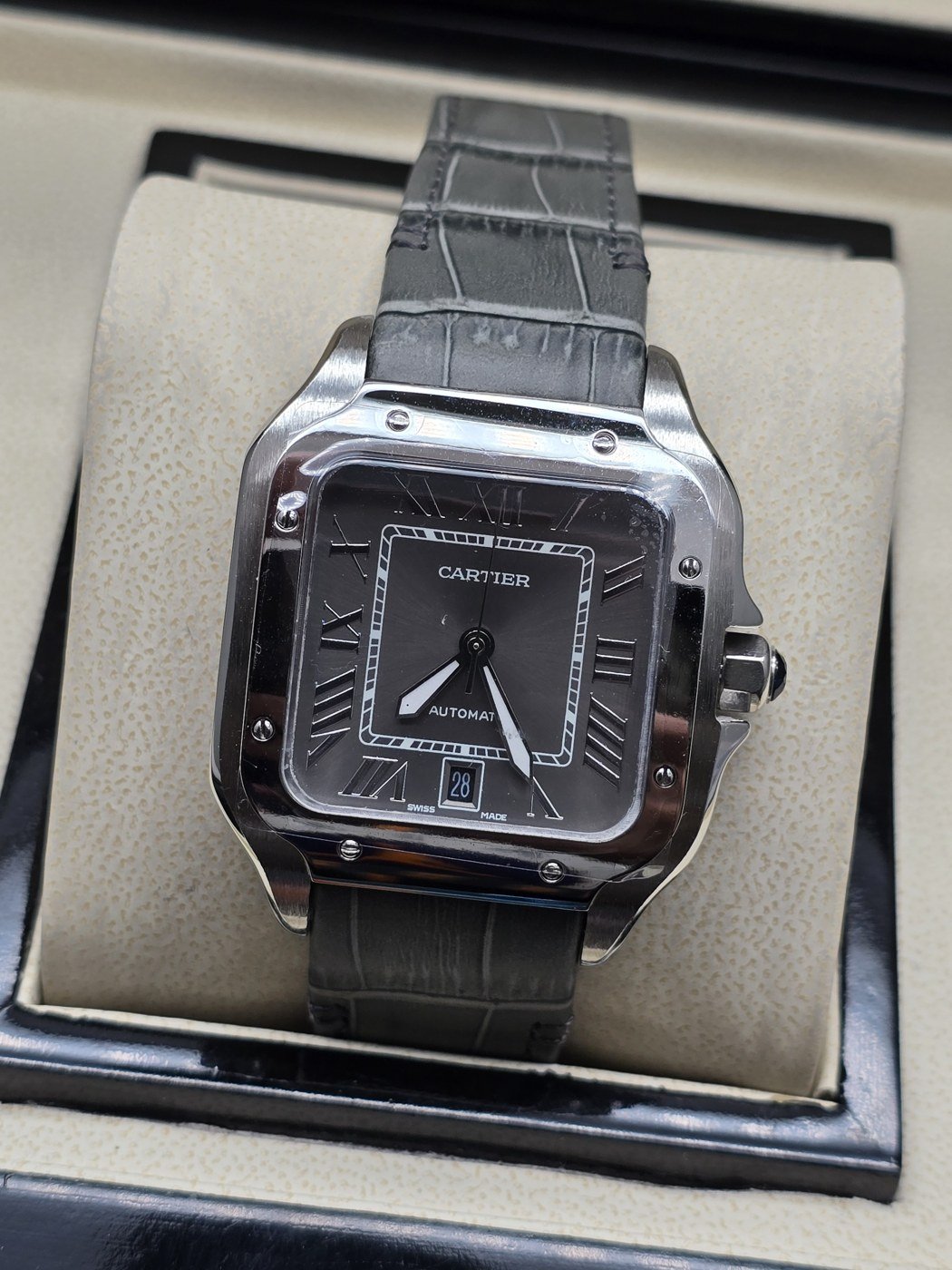 Cartier — esfera gris cuadrada y correa gris