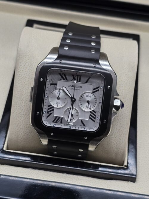 Cartier — esfera plateada con subesferas y caja oscura