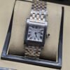Cartier dama — esfera blanca rectangular y brazalete bicolor