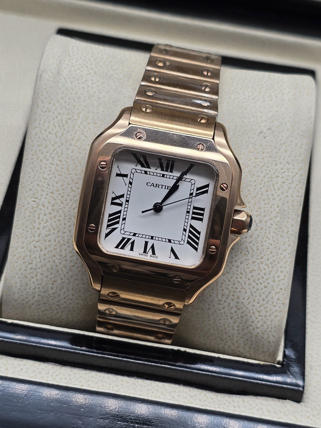 Cartier dama — esfera blanca cuadrada y brazalete en tono rosado