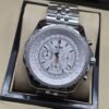 Breitling — esfera blanca con subesferas y bisel texturizado