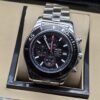 Breitling — esfera negra con detalles rojos