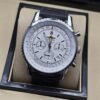 Breitling — esfera blanca con subesferas y correa negra