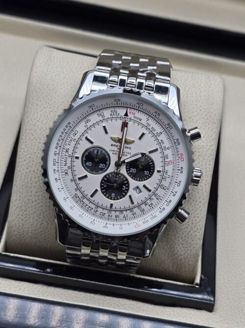 Breitling — esfera blanca con subesferas negras y brazalete plateado
