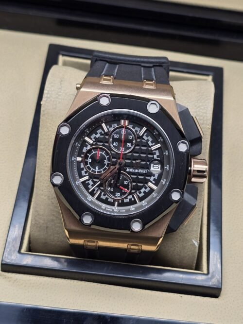 Audemars Piguet — esfera negra abierta y caja bicolor