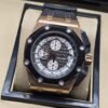 Audemars Piguet — esfera clara con subesferas y caja bicolor dorada