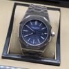 Audemars Piguet — esfera azul y brazalete plateado