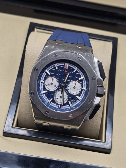 Audemars Piguet — esfera azul con subesferas blancas y bisel plateado