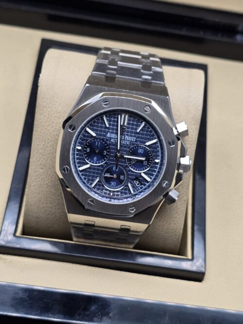 Audemars Piguet — esfera azul con subesferas y brazalete plateado