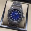 Audemars Piguet — esfera azul brillante y brazalete plateado