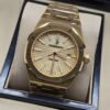 Audemars Piguet — esfera dorada y brazalete dorado