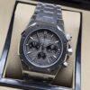Audemars Piguet — esfera gris oscura con subesferas y caja plateada