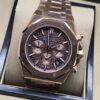 Audemars Piguet — esfera en tono rosado con subesferas y brazalete rosado
