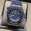 Audemars Piguet — esfera azul con detalles amarillos y correa azul