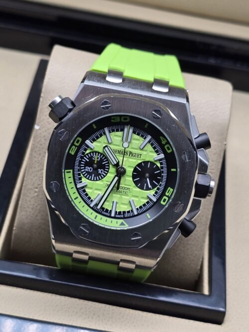 Audemars Piguet — esfera verde lima con subesferas y correa verde