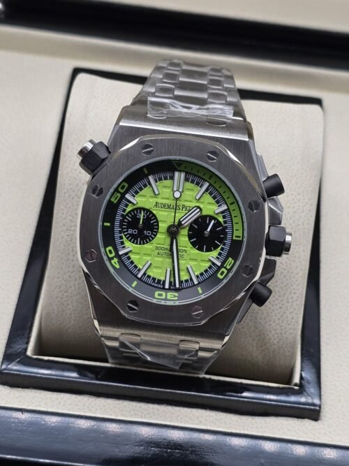 Audemars Piguet — esfera verde lima con subesferas y brazalete plateado