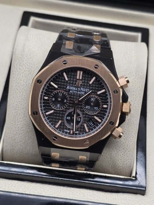 Audemars Piguet — esfera negra con subesferas y brazalete bicolor rosado
