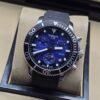 Tissot — esfera azul con subesferas y bisel negro