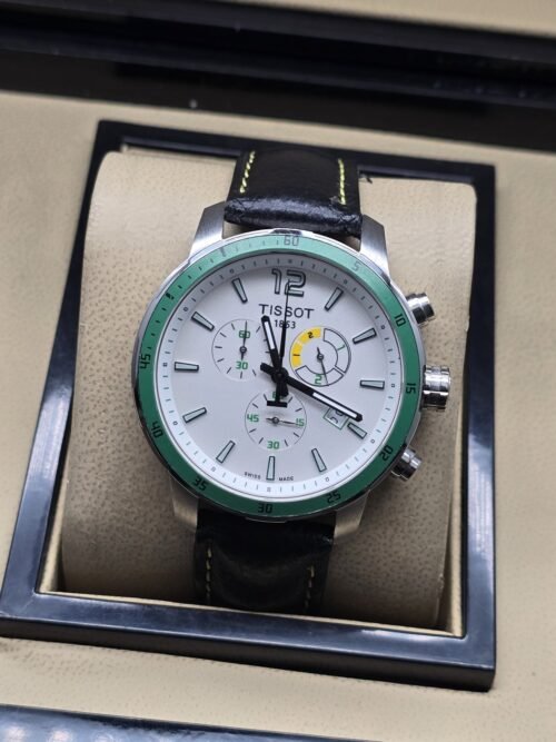 Tissot — esfera blanca y bisel verde