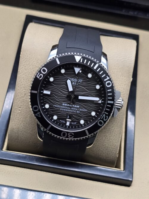 Tissot — esfera negra texturizada y correa negra