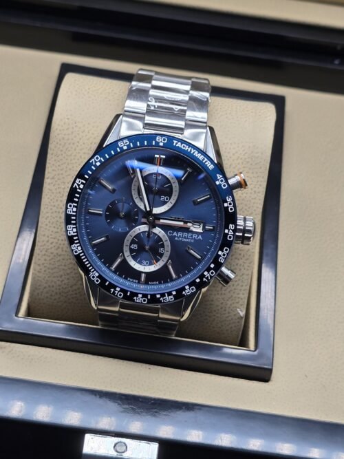 TAG Heuer — esfera azul con dos subesferas y brazalete plateado