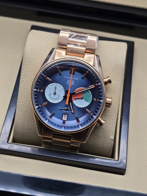 TAG Heuer — esfera azul con subesferas claras y brazalete rosado
